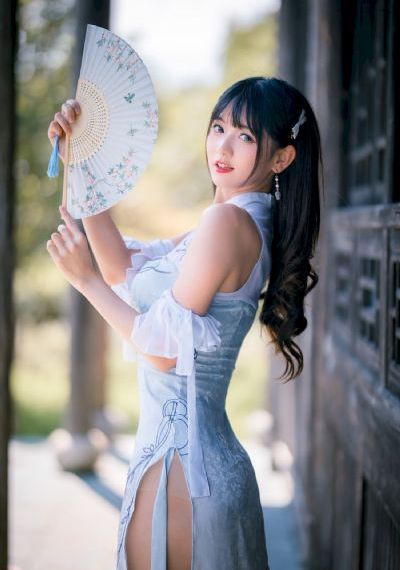 大龟慢慢挺进女友闺蜜的体内视频_高清完整视频