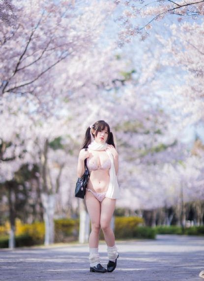 亚洲色欧美色2019在线办公室的_BD高清在线观看